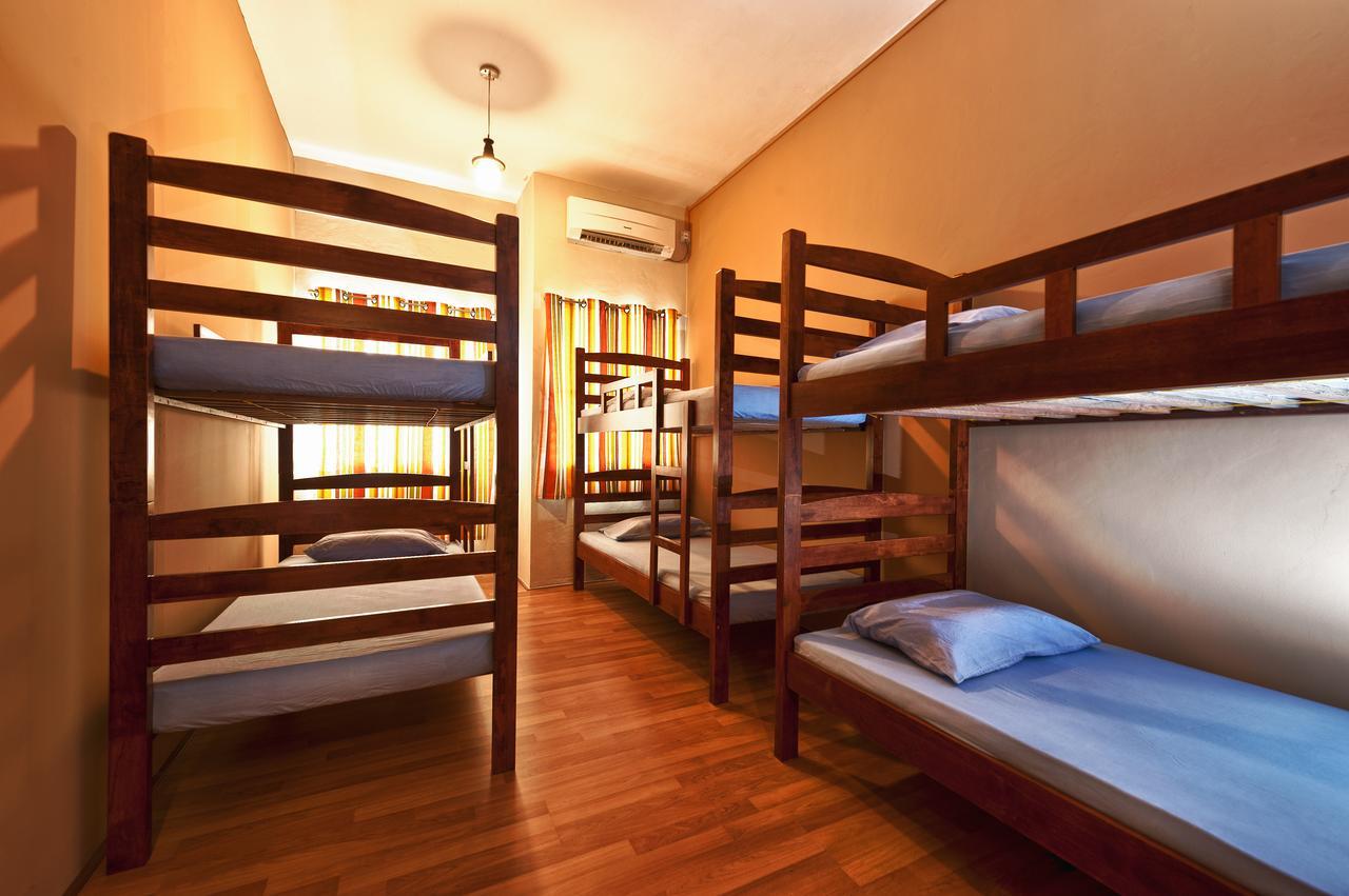 산다칸 Harbourside Backpackers 호스텔 외부 사진